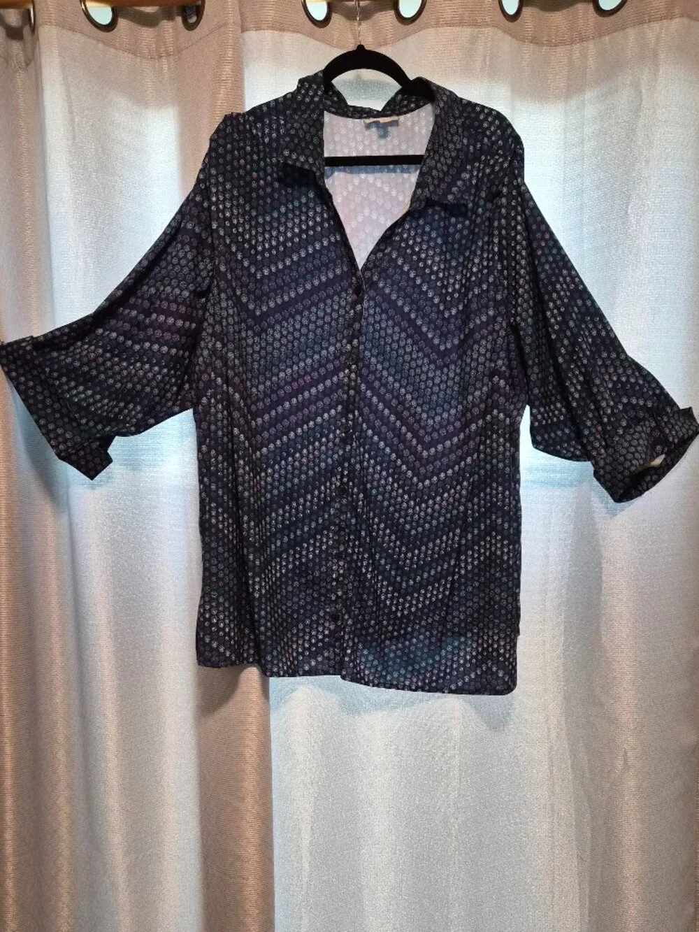 Plus size Button down dress shirt - Picture 2 of 7